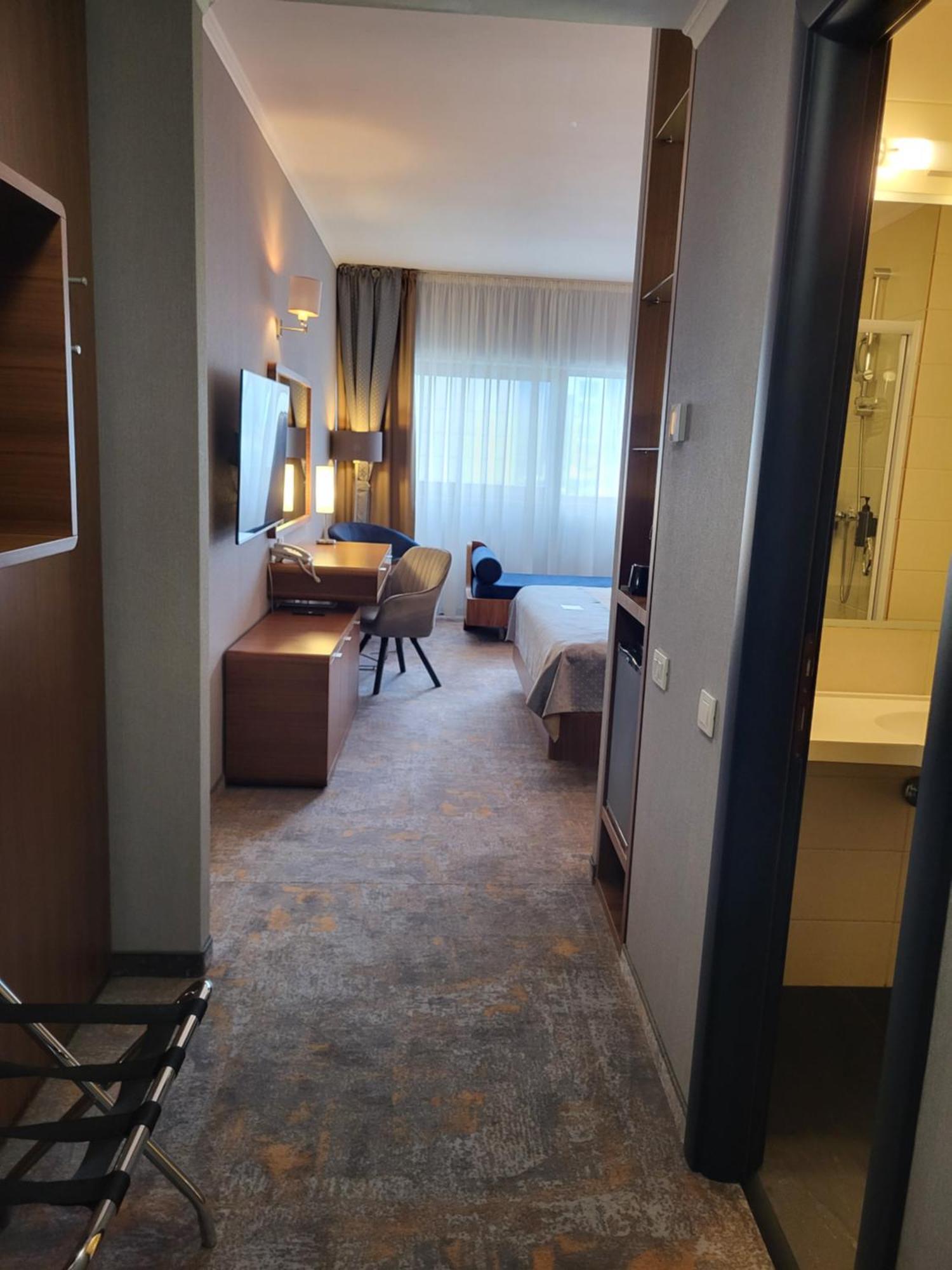 Hotel Wyndham Cluj Extérieur photo