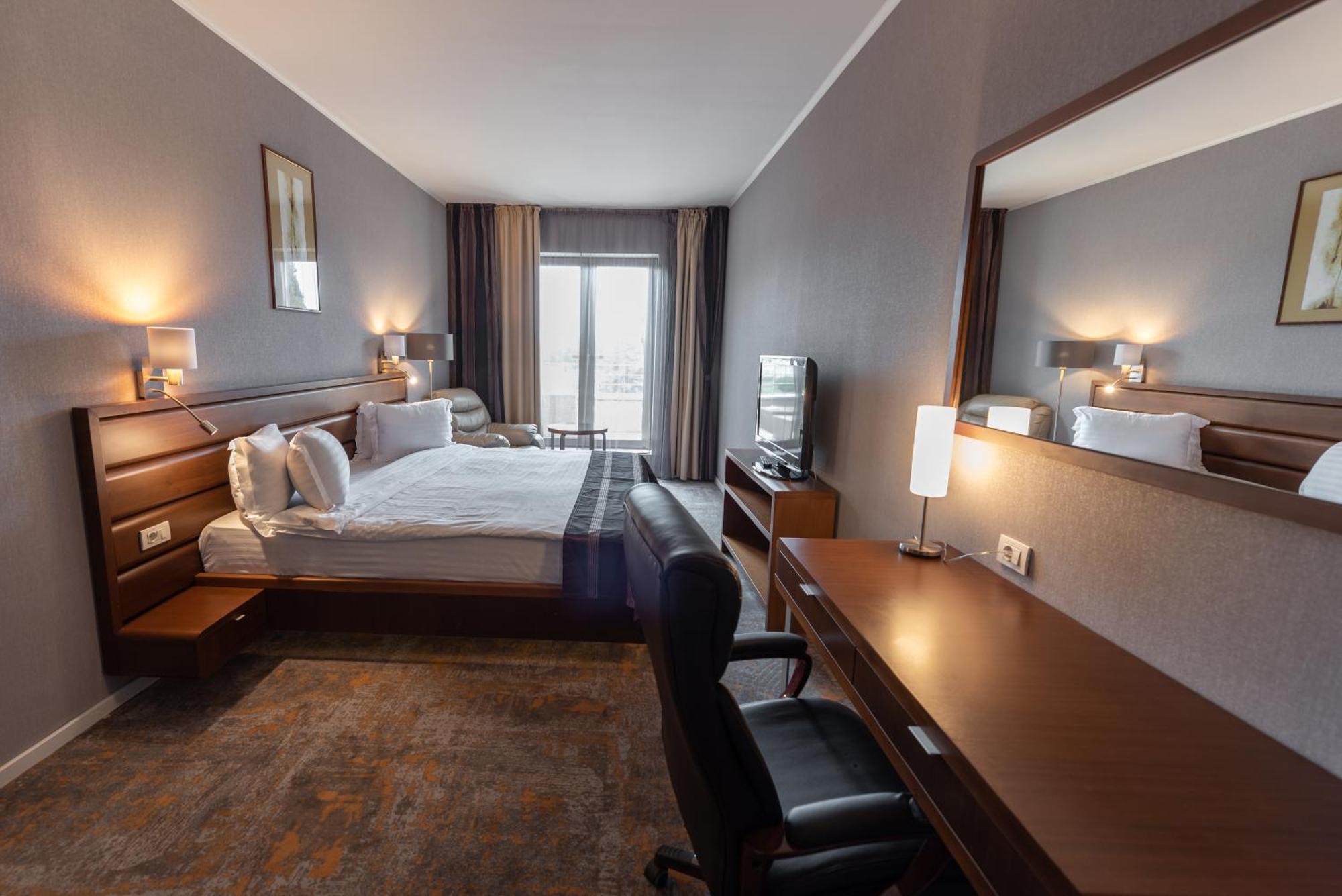 Hotel Wyndham Cluj Extérieur photo