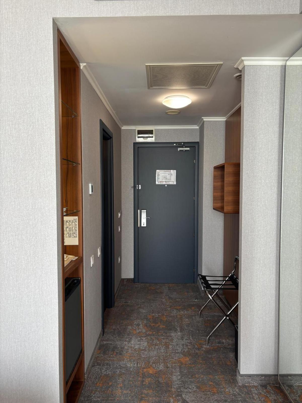 Hotel Wyndham Cluj Extérieur photo